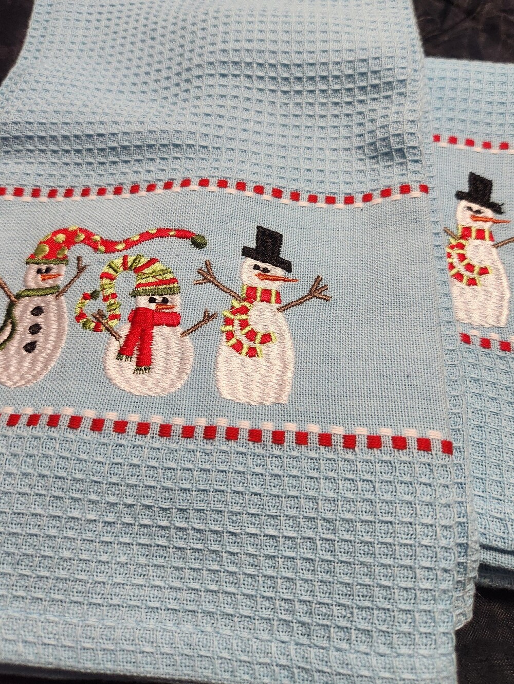 CHRISTMAS TOWELS, 2, NEW